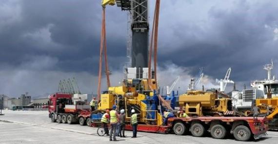 Veslam Complete Delivery of Heavy Pipelaying Machinery